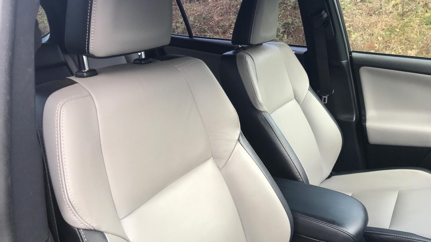 Used Toyota RAV4 2017 for sale - 77637609: Photo 21