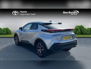 Used Toyota C-HR 2025 for sale - 79317056: Photo