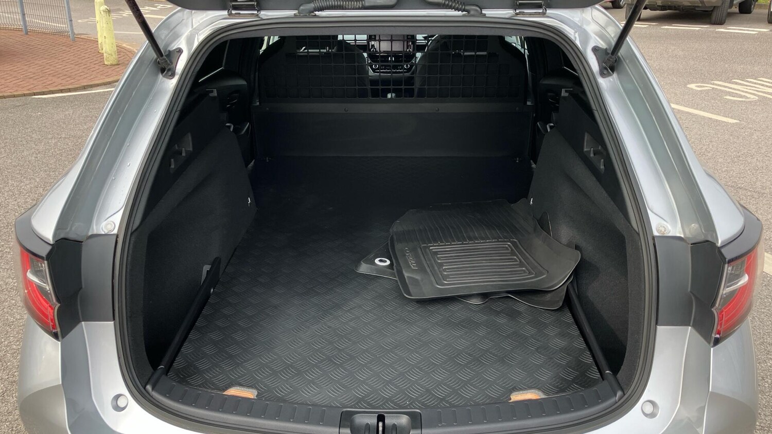 Used Toyota Corolla 2023 for sale - 77982456: Photo 14