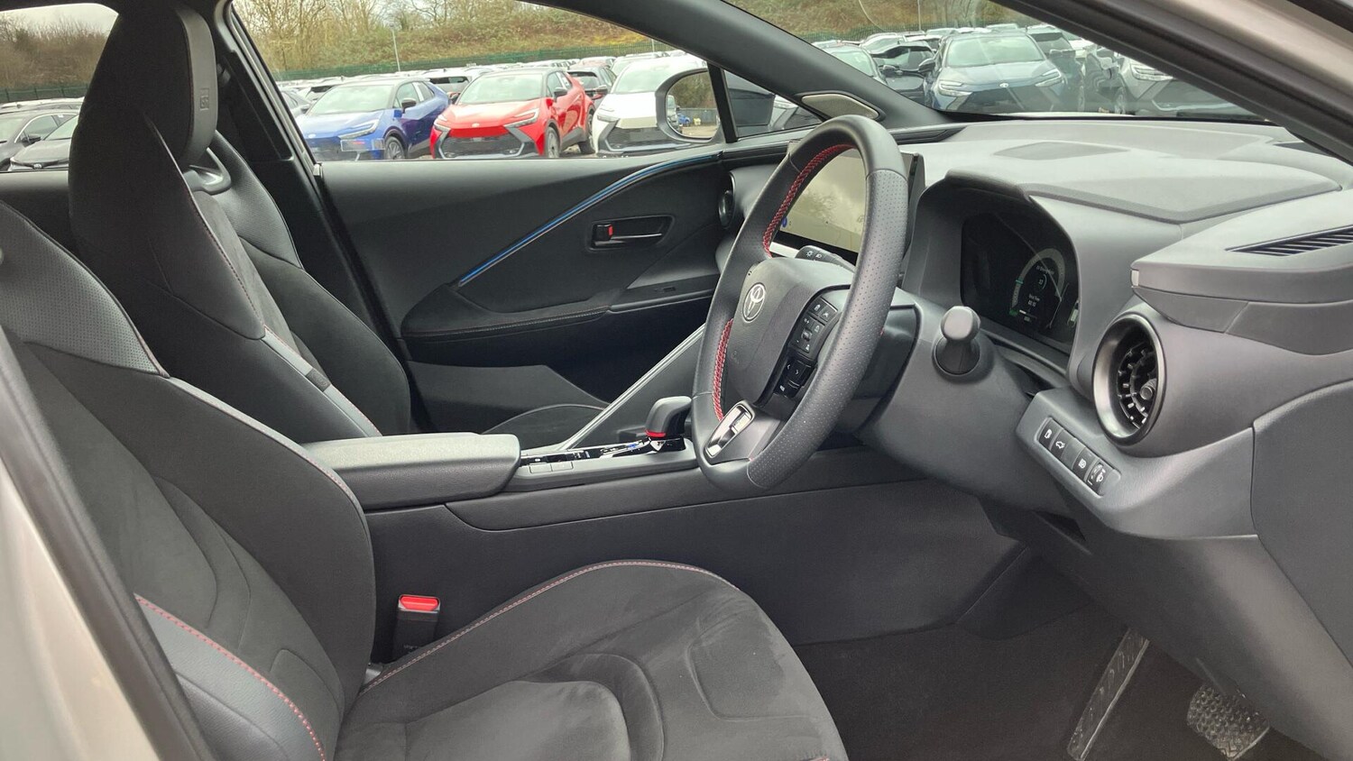 Used Toyota C-HR for sale - 77598169: Photo 11