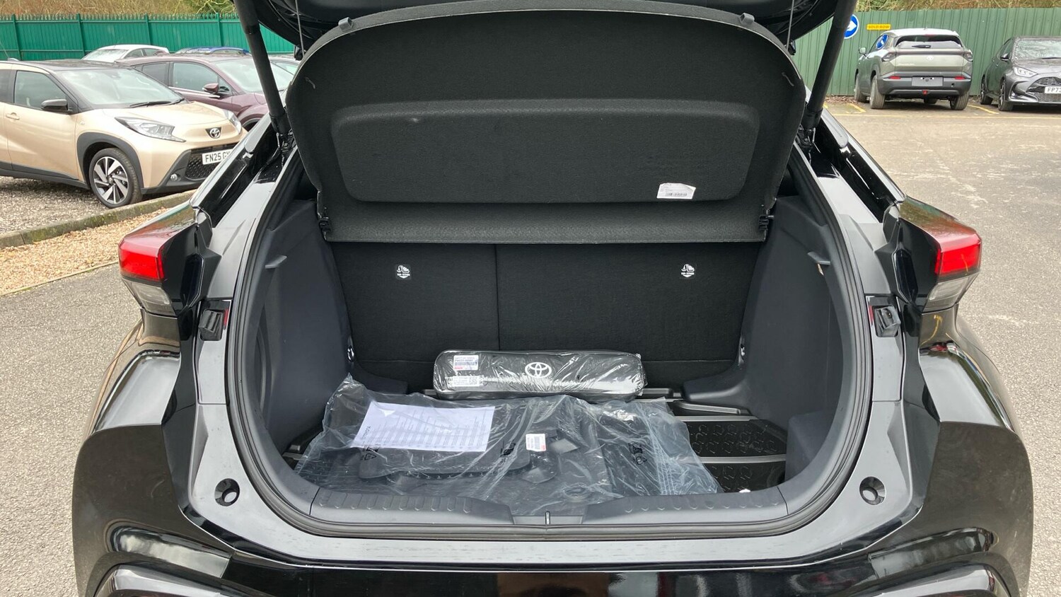 Used Toyota C-HR for sale - 77598169: Photo 14