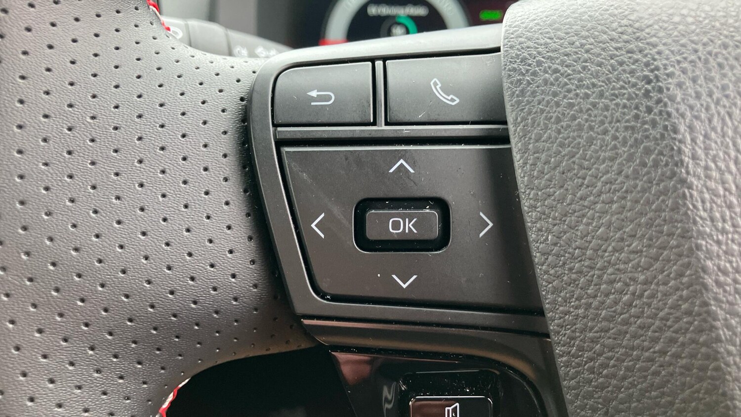 Used Toyota C-HR for sale - 77598169: Photo 24