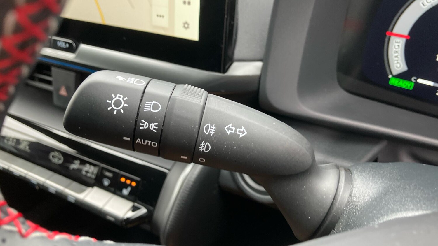 Used Toyota C-HR for sale - 77598169: Photo 25