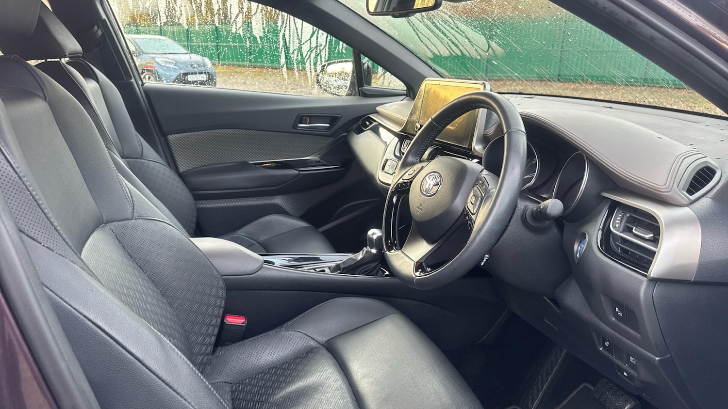 Used Toyota C-HR 2023 for sale - 76735037: Photo 11