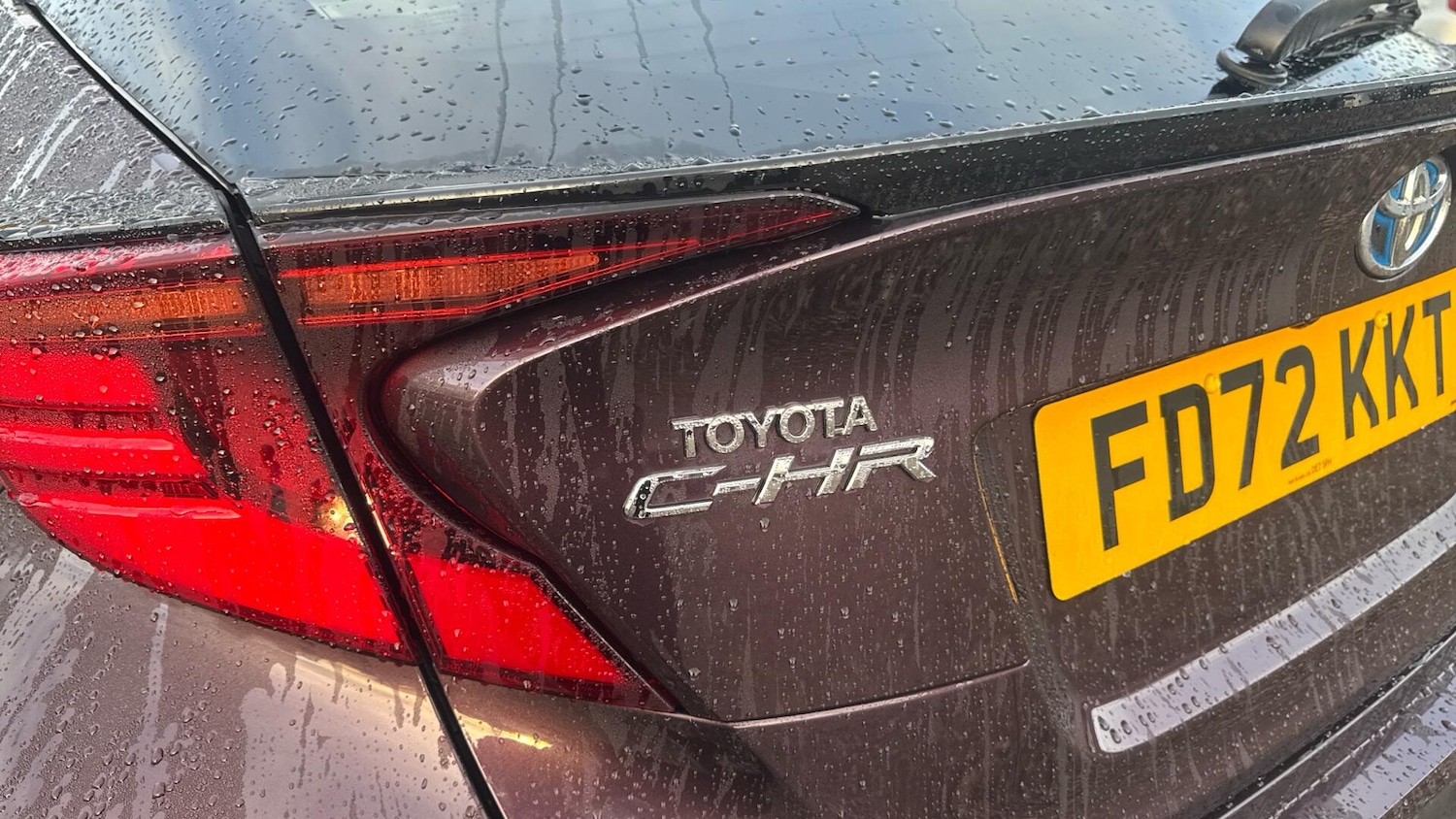 Used Toyota C-HR 2023 for sale - 76735037: Photo 25