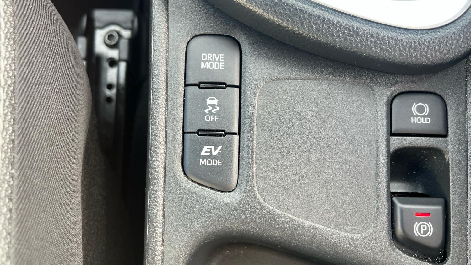 Used Toyota Yaris Cross 2024 for sale - 75940989: Photo 24