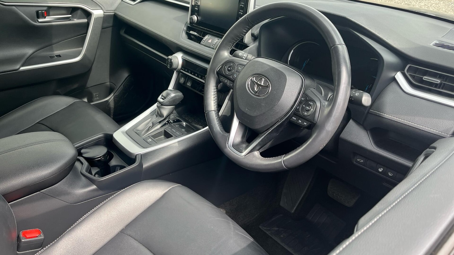 Used Toyota RAV4 2020 for sale - 76247712: Photo 11