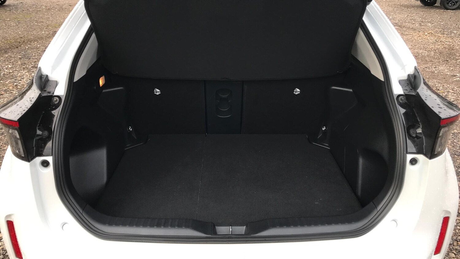 Used Toyota Yaris Cross 2022 for sale - 76472604: Photo 14