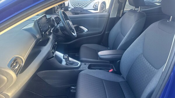 Used Toyota Yaris 2022 for sale - 76122200: Photo 10