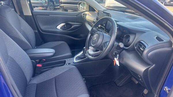 Used Toyota Yaris 2022 for sale - 76122200: Photo 11