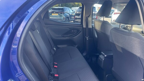 Used Toyota Yaris 2022 for sale - 76122200: Photo 12