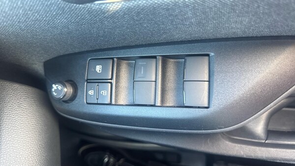 Used Toyota Yaris 2022 for sale - 76122200: Photo 25