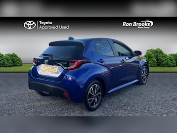Used Toyota Yaris 2022 for sale - 76122200: Photo 2