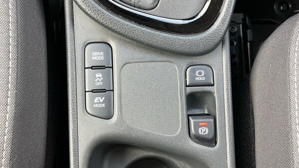 Used Toyota Yaris 2024 for sale - 76084271: Photo 25