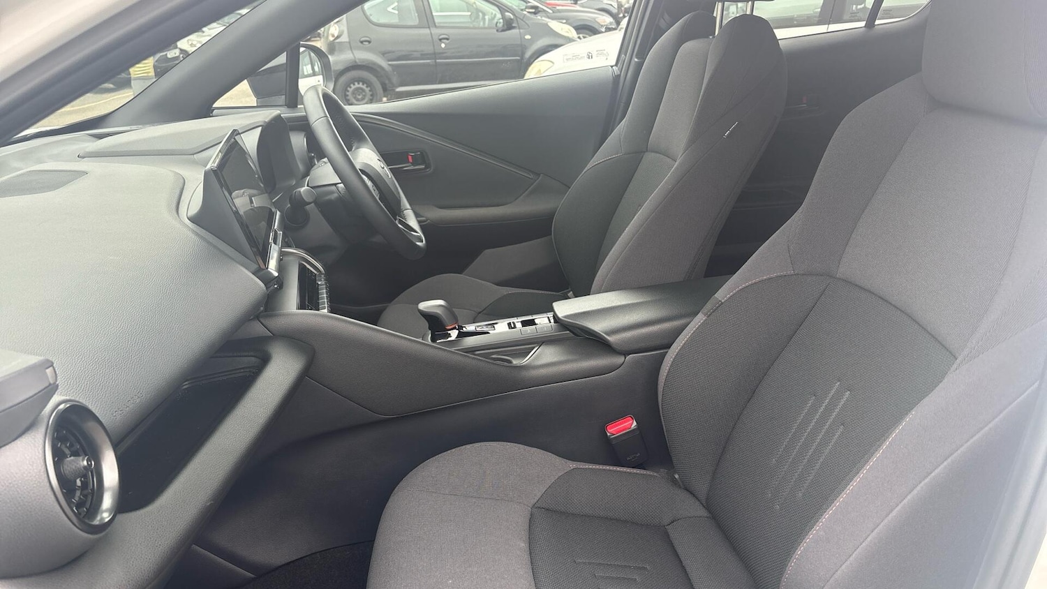 Used Toyota C-HR 2024 for sale - 77982465: Photo 10