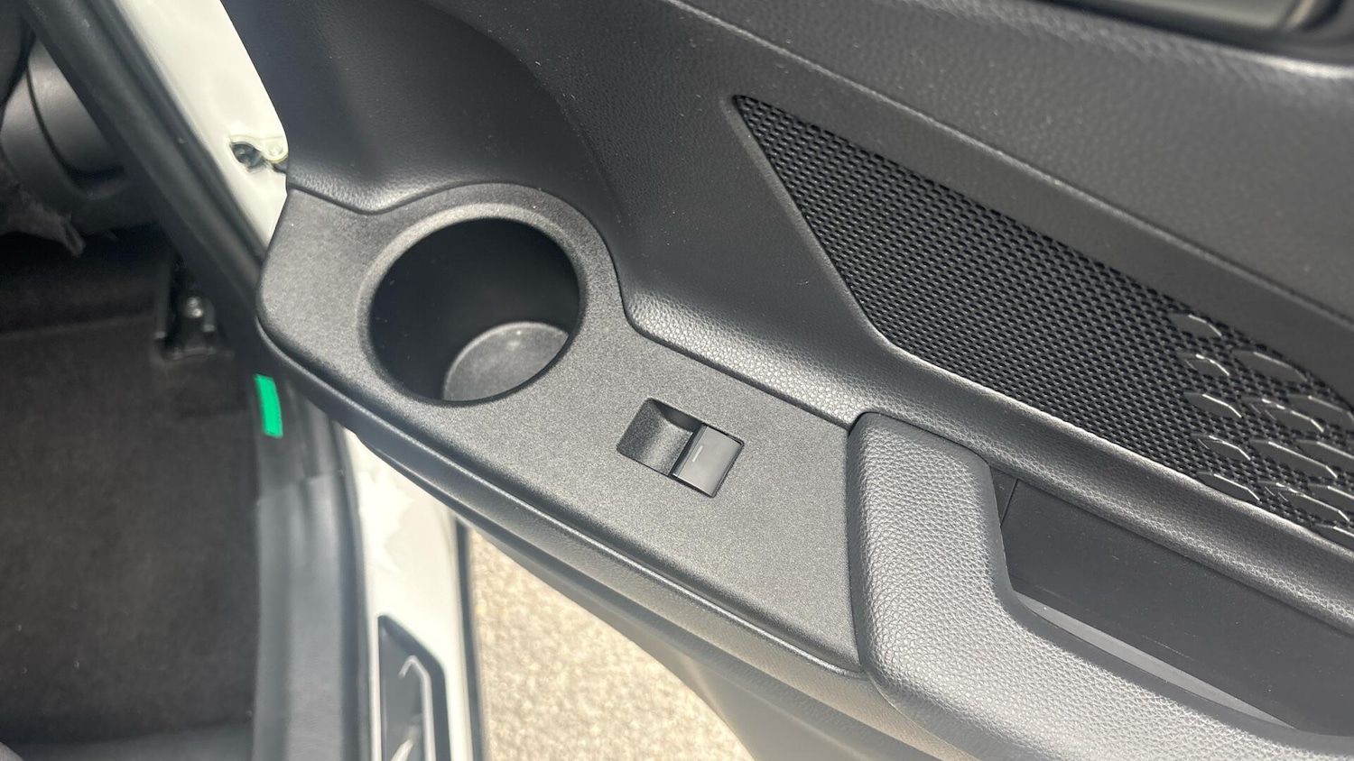 Used Toyota C-HR 2024 for sale - 77982465: Photo 23