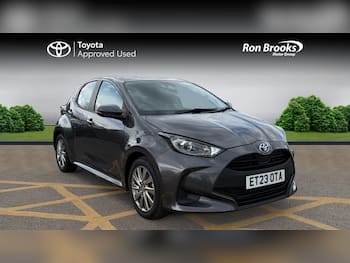 Used Toyota Yaris 2023 for sale - 79847399: Photo