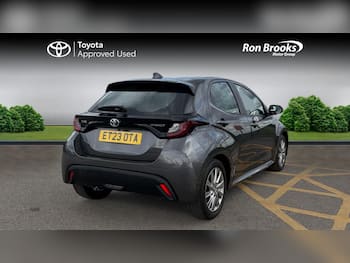 Used Toyota Yaris 2023 for sale - 79847399: Photo