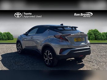 Used Toyota C-HR 2017 for sale - 78911428: Photo