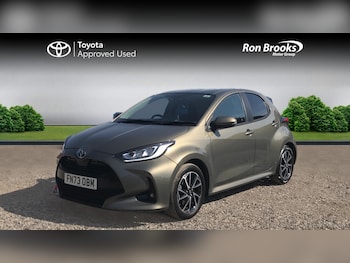 Used Toyota Yaris 2023 for sale - 79413040: Photo