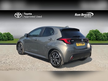 Used Toyota Yaris 2023 for sale - 79413040: Photo