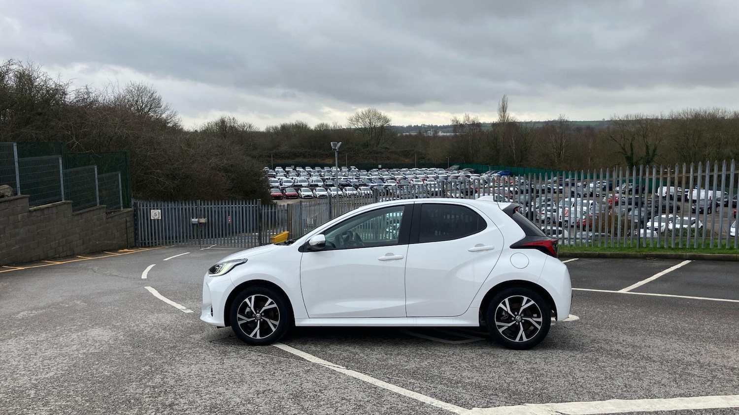 Used Toyota Yaris 2024 for sale - 77412390: Photo 17