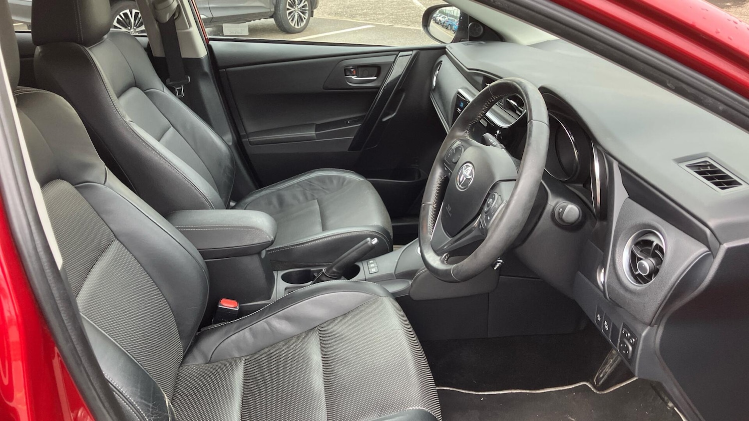 Used Toyota Auris 2018 for sale - 77853915: Photo 11