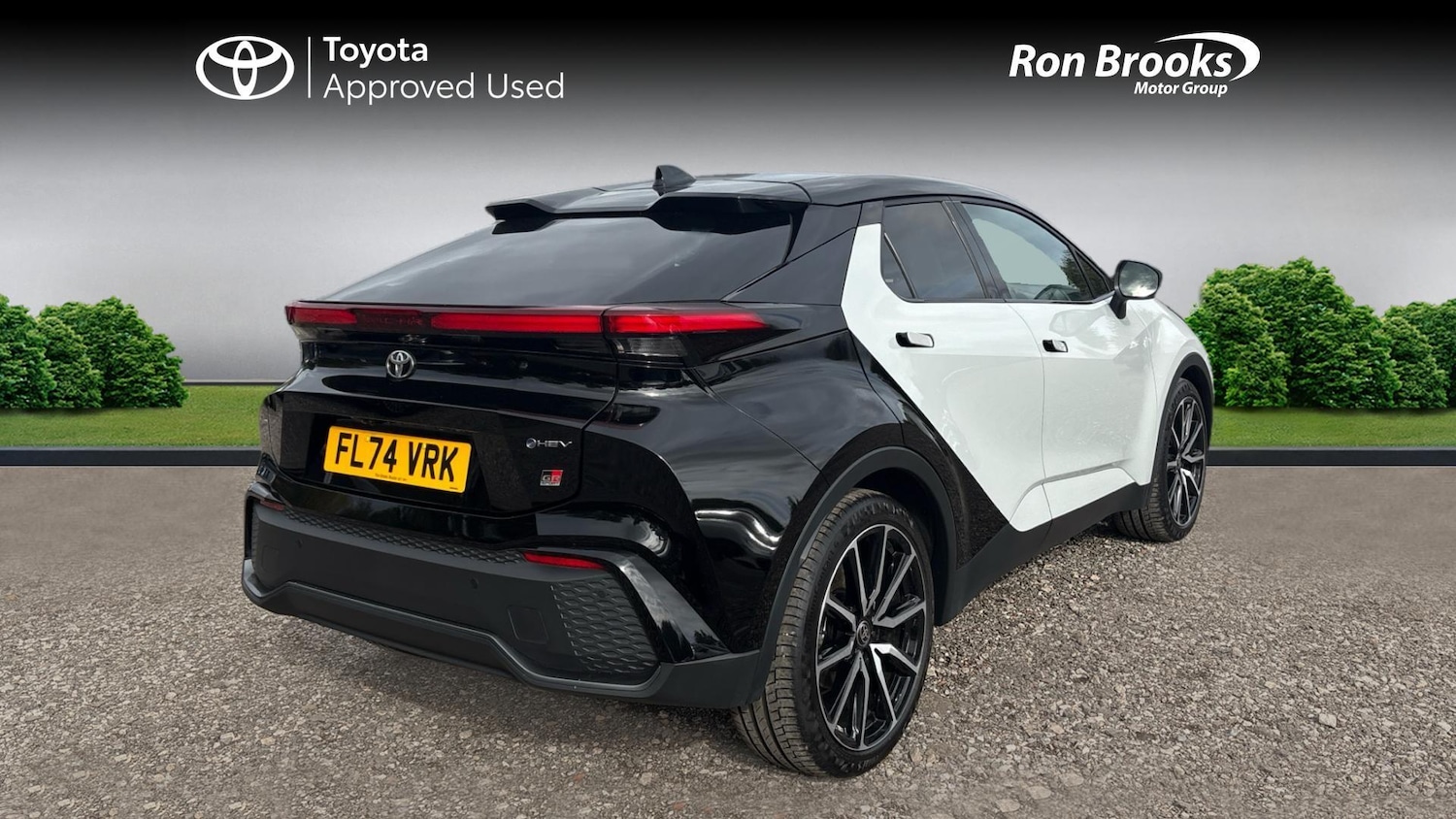 Used Toyota C-HR 2024 for sale - 76179687: Photo 2