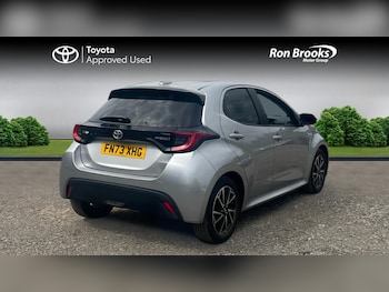 Used Toyota Yaris 2023 for sale - 79049737: Photo