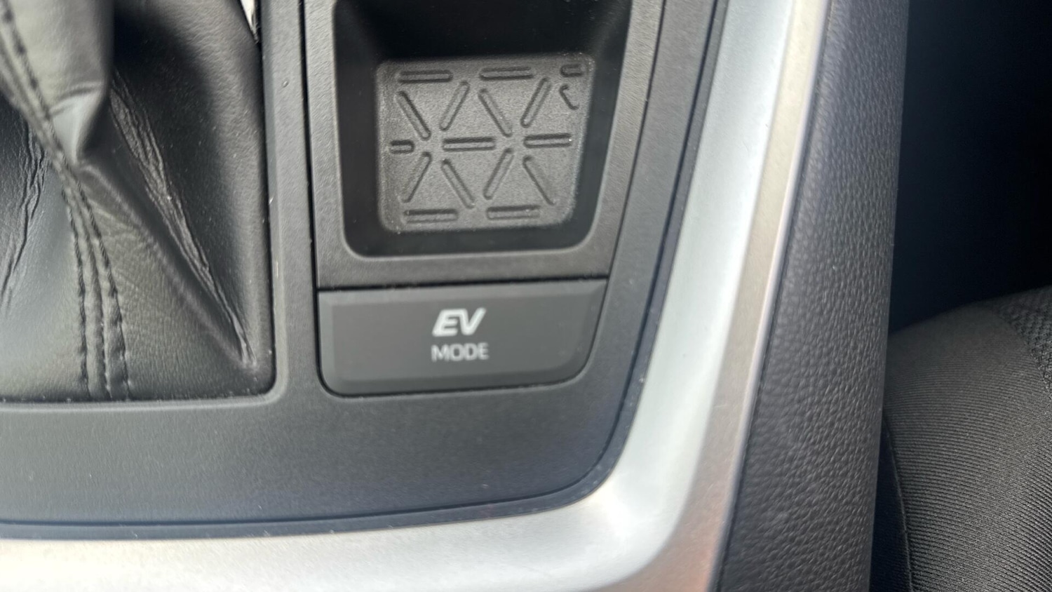 Used Toyota RAV4 2022 for sale - 76317724: Photo 22