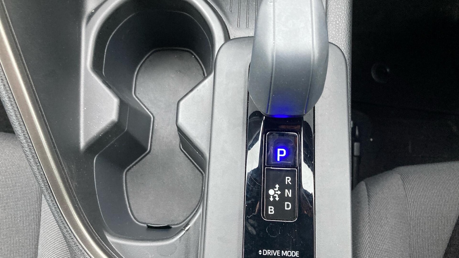 Used Toyota C-HR 2024 for sale - 76781547: Photo 25