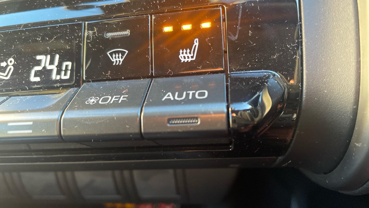 Used Toyota C-HR 2024 for sale - 76786912: Photo 24