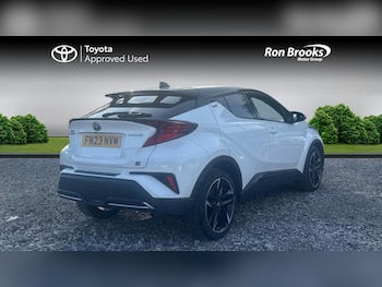 Used Toyota C-HR 2023 for sale - 76179699: Photo 2