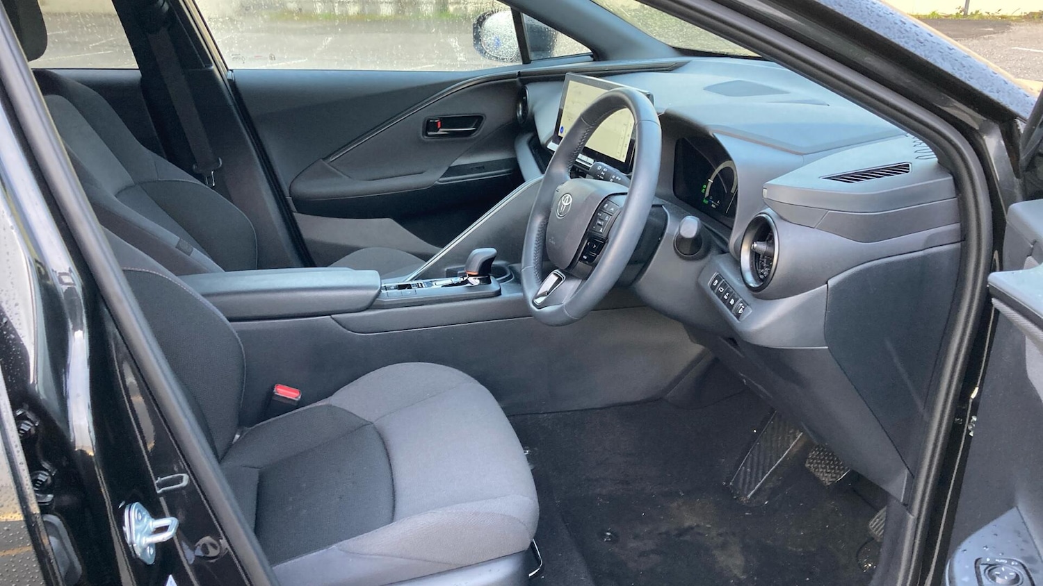 Used Toyota C-HR 2024 for sale - 76823755: Photo 11