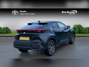 Used Toyota C-HR 2024 for sale - 76823755: Photo