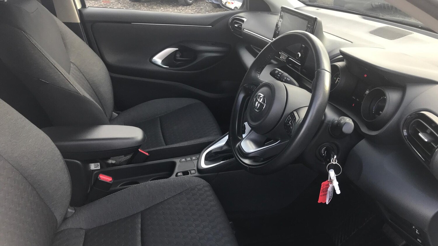 Used Toyota Yaris 2023 for sale - 76735170: Photo 11