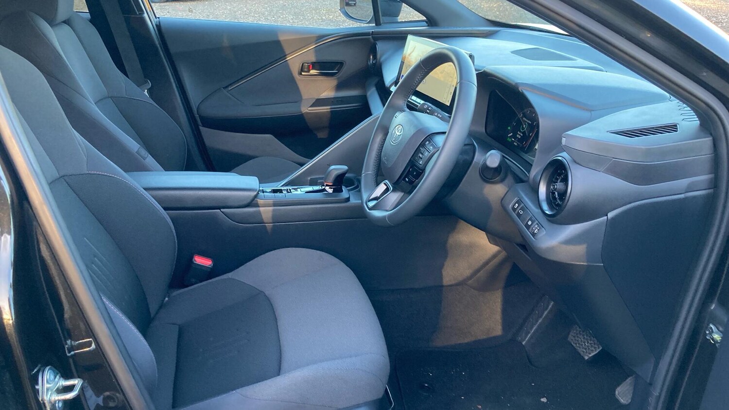 Used Toyota C-HR 2024 for sale - 76781555: Photo 11