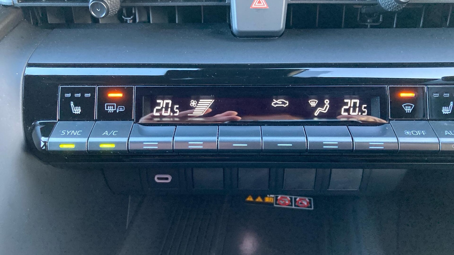 Used Toyota C-HR 2024 for sale - 76781555: Photo 24