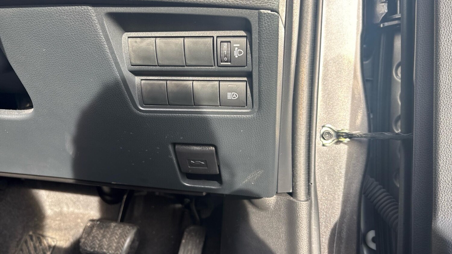 Used Toyota Yaris 2024 for sale - 77598985: Photo 25