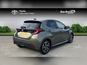 Used Toyota Yaris 2023 for sale - 79475401: Photo