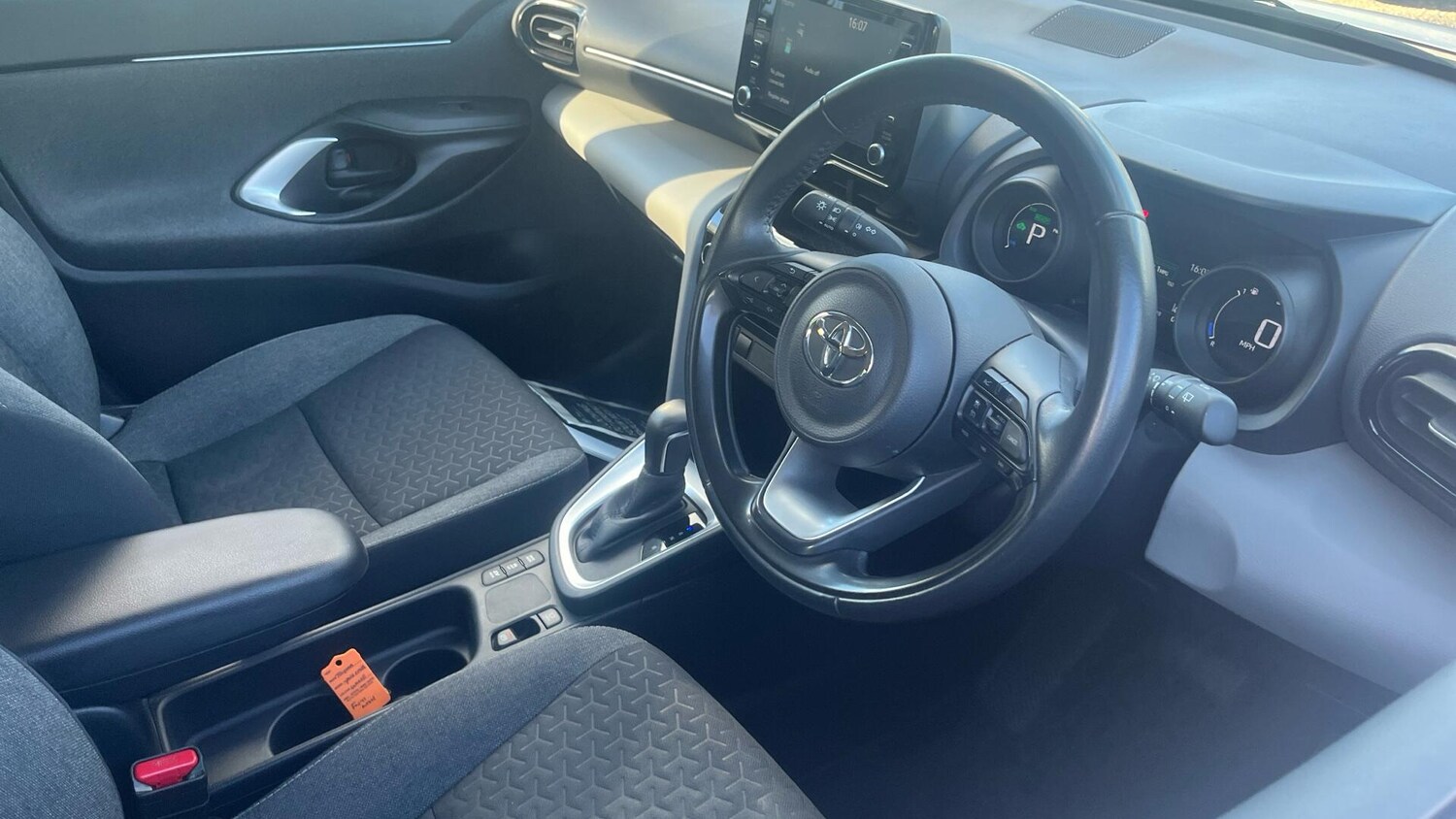 Used Toyota Yaris Cross 2021 for sale - 77254537: Photo 11