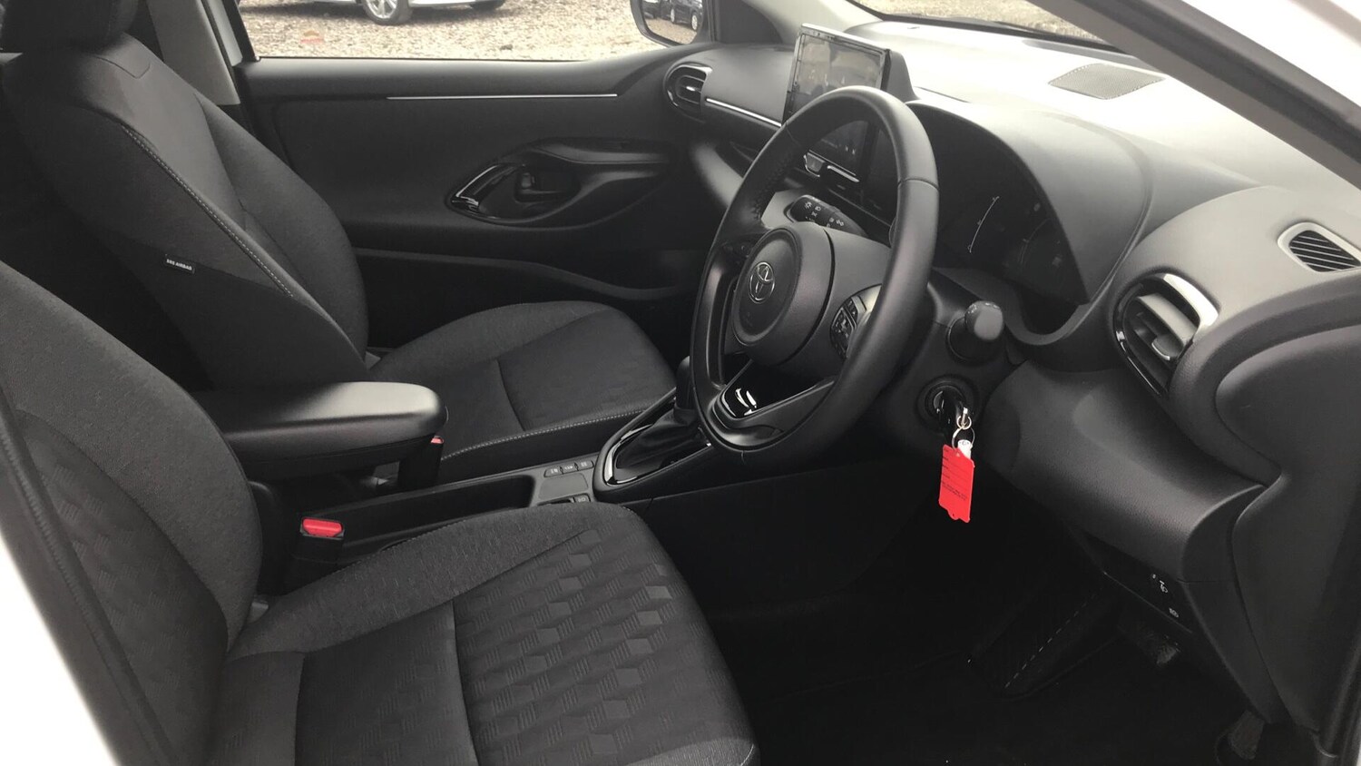 Used Toyota Yaris 2024 for sale - 76317767: Photo 11