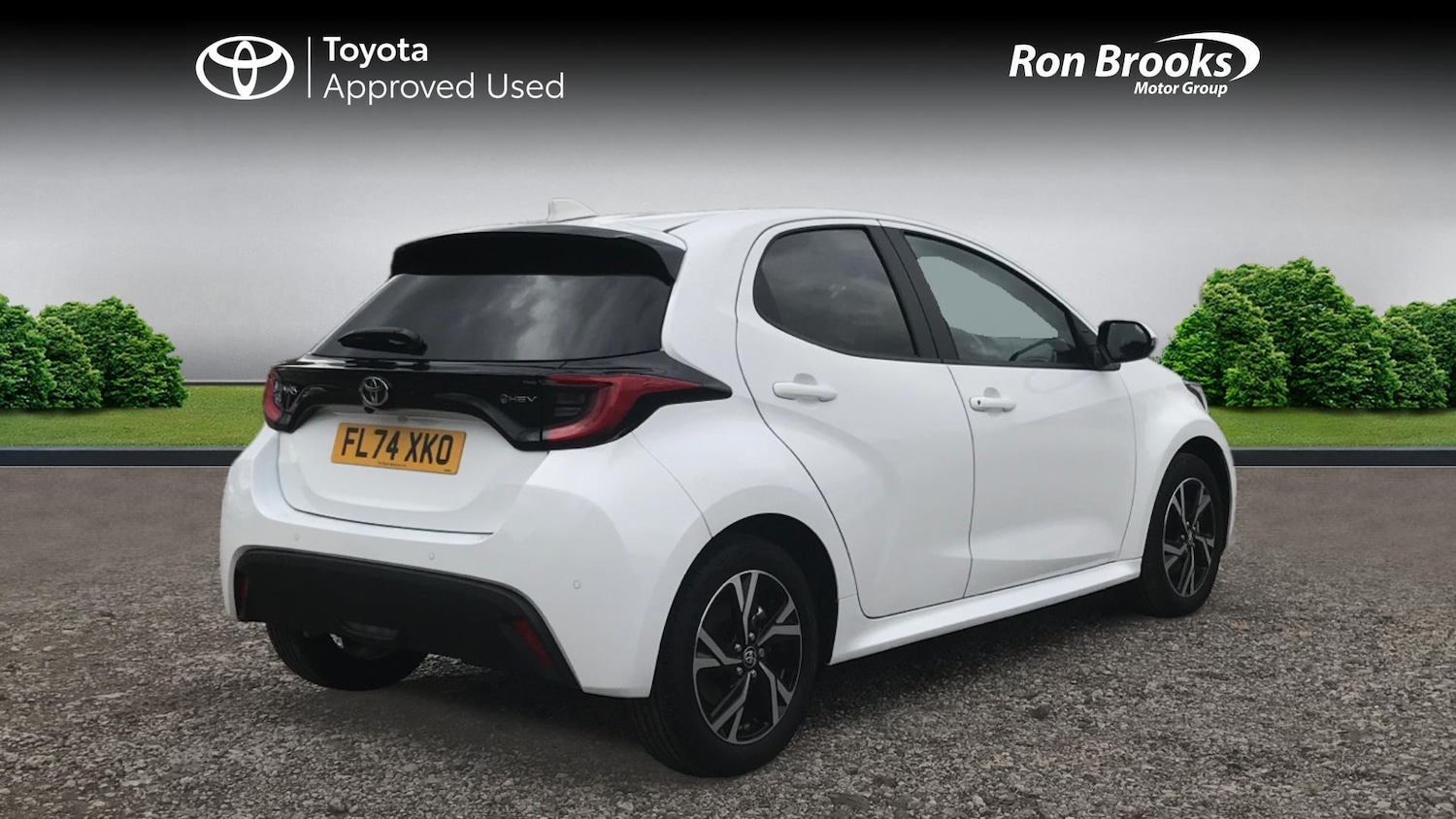 Used Toyota Yaris 2024 for sale - 76317767: Photo 2