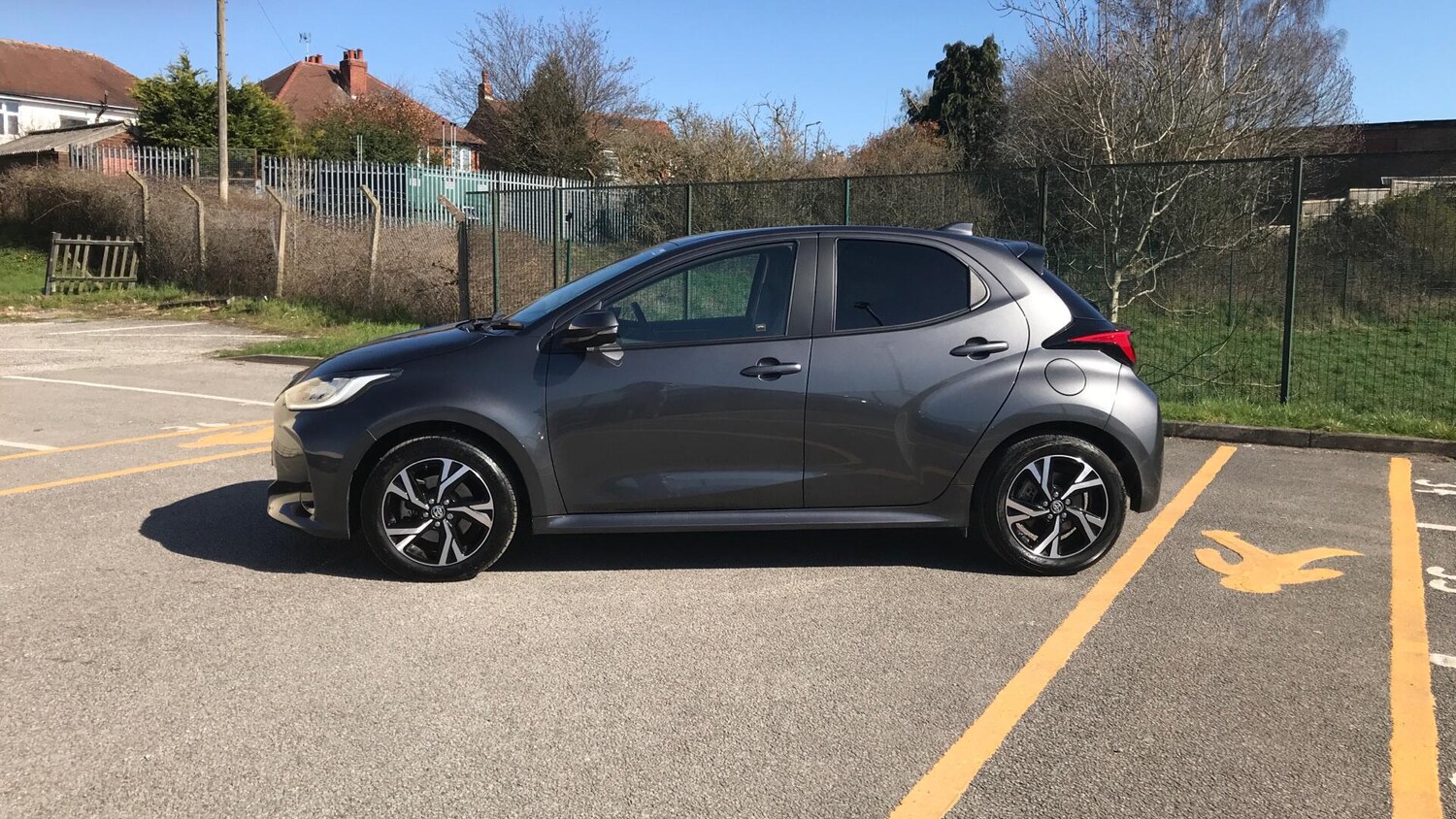 Used Toyota Yaris 2024 for sale - 77637393: Photo 17