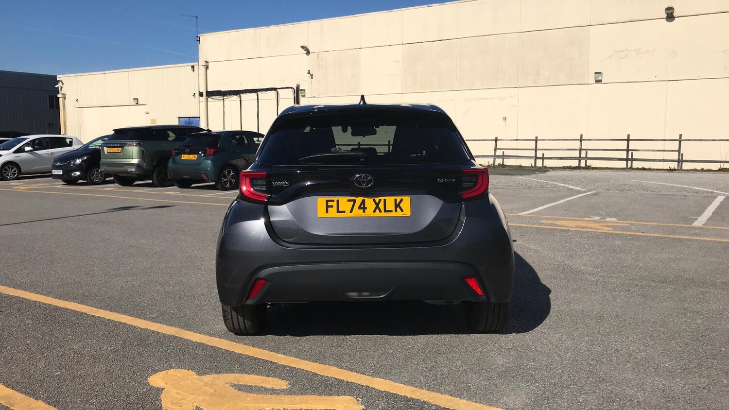 Used Toyota Yaris 2024 for sale - 77637393: Photo 19