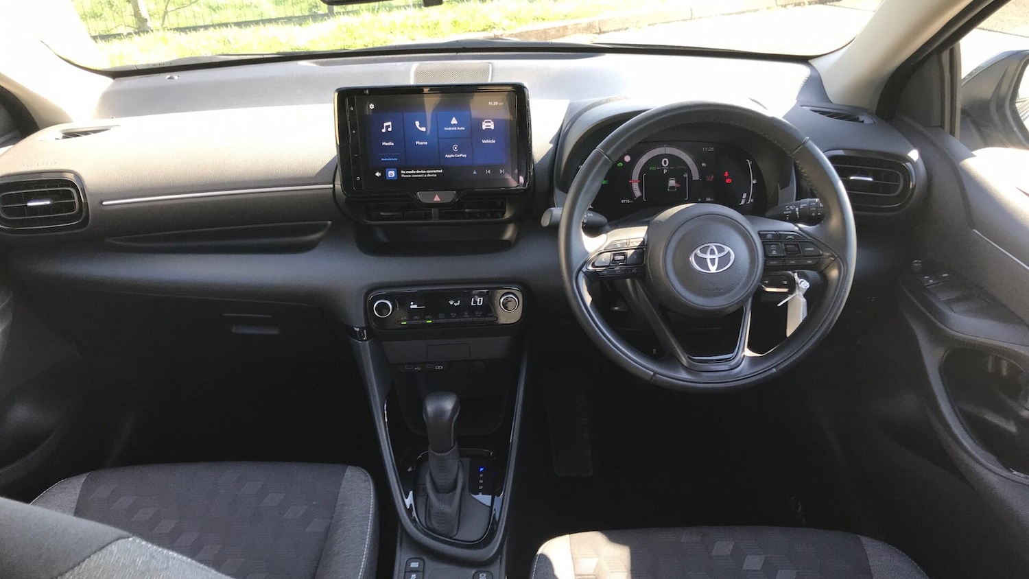 Used Toyota Yaris 2024 for sale - 77637393: Photo 5