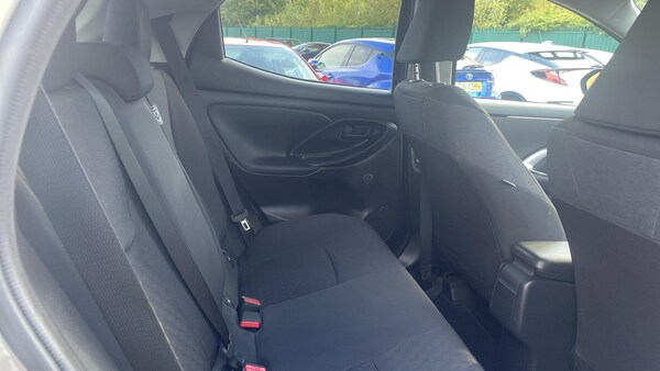 Used Toyota Yaris 2022 for sale - 76085040: Photo 12