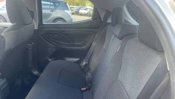 Used Toyota Yaris 2022 for sale - 76085040: Photo 13