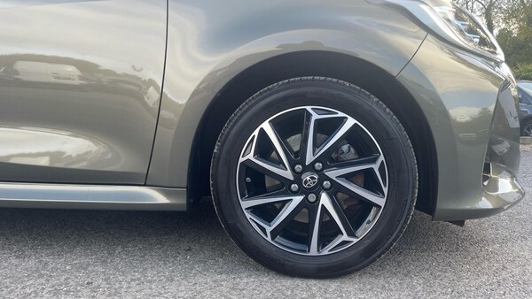 Used Toyota Yaris 2022 for sale - 76085040: Photo 18