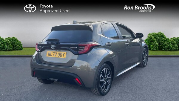 Used Toyota Yaris 2022 for sale - 76085040: Photo 2